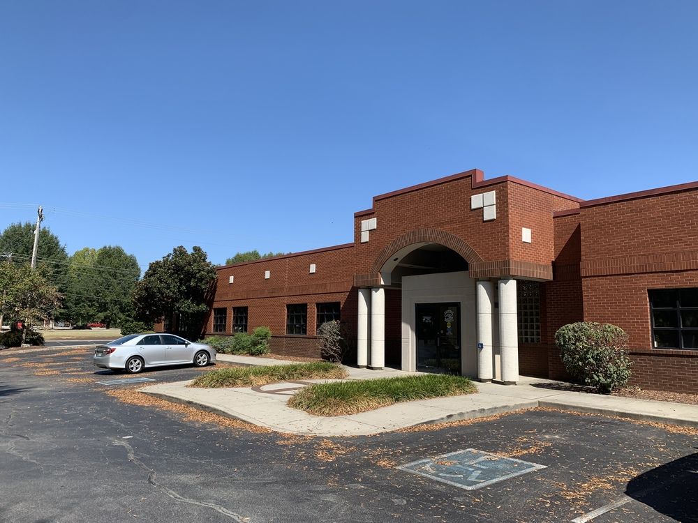 11808 Kingston Pike, Concord, TN 37934